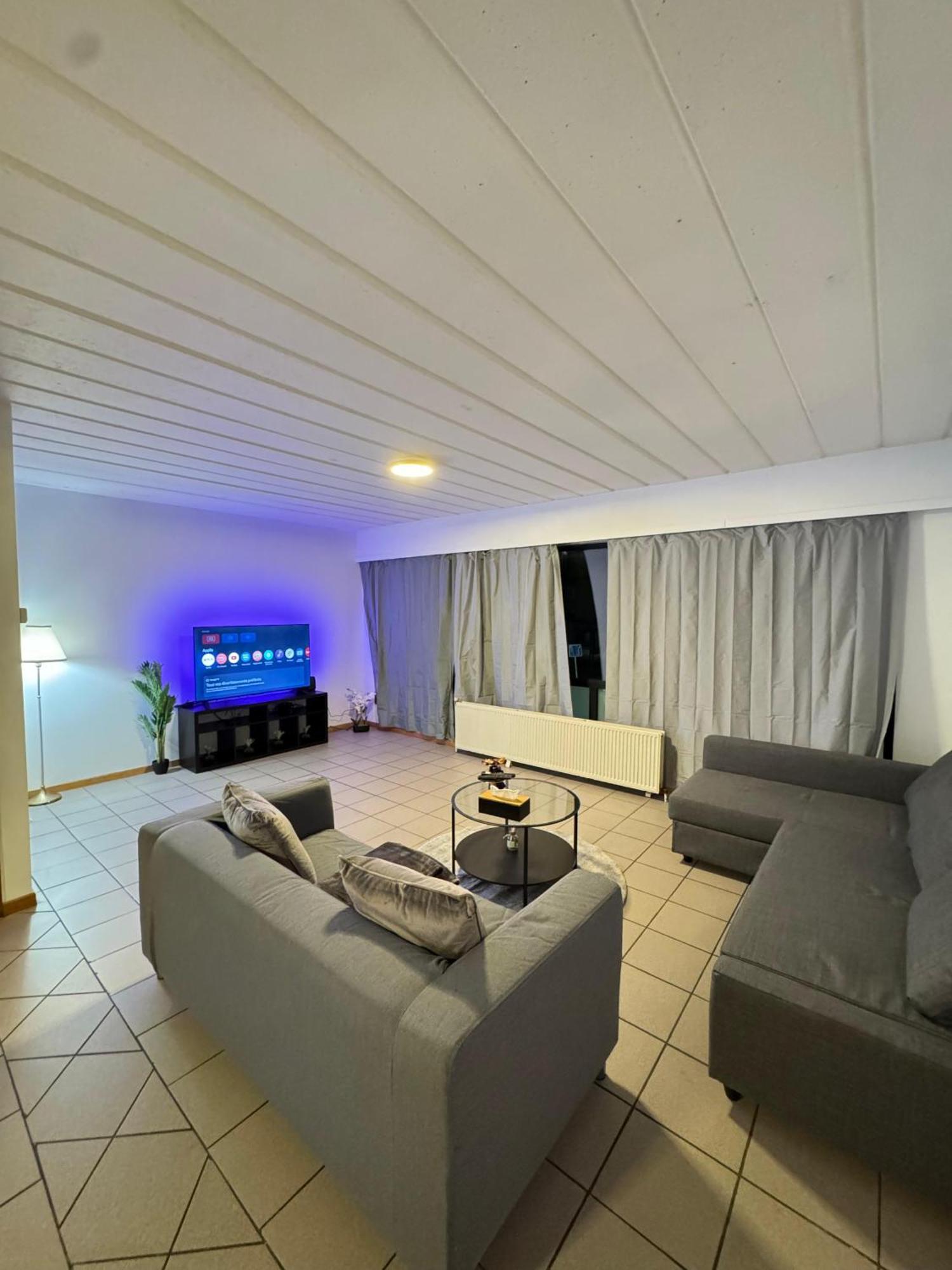 Appartement De Luxe Entierement Renove - Proche Aeroport De Bruxelles, Quartier Chic Bagian luar foto